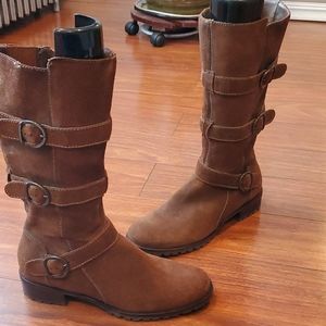 Suede boots never used